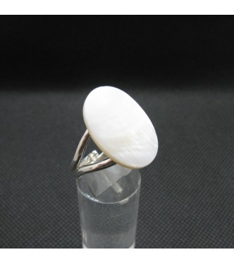 R002135 Sterling Silver Ring with Mother of Pearl Solid Hallmarked 925 Adjustable Size
